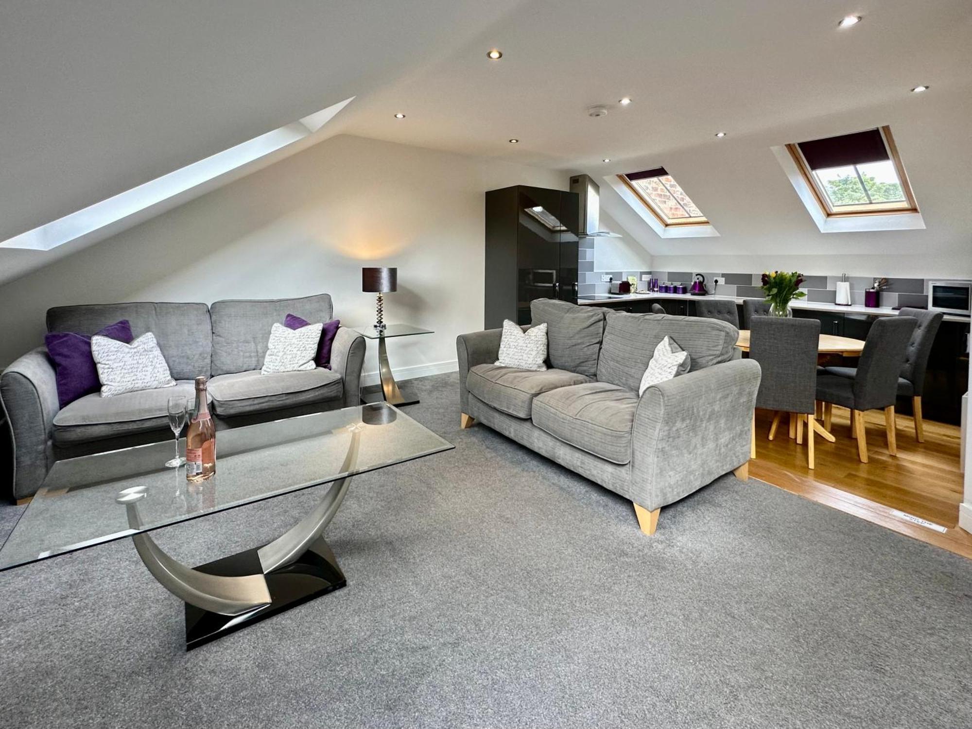 7 Bluebridge Court With Free Parking York